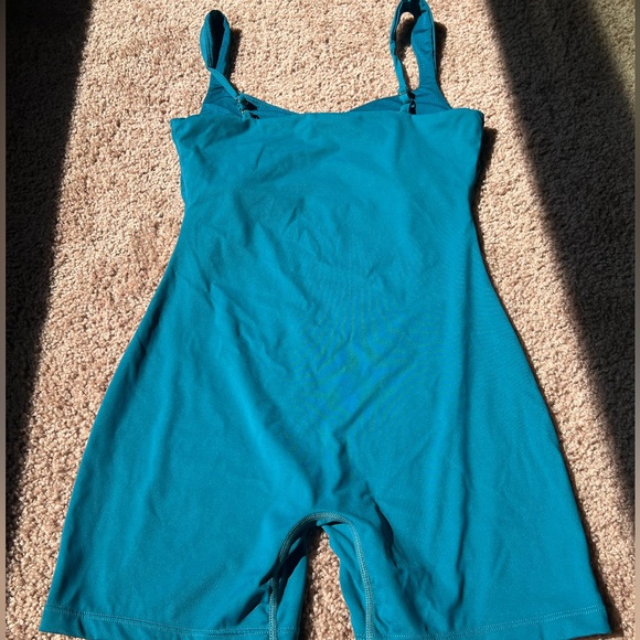 Vilanva Romper - Picture 3 of 4
